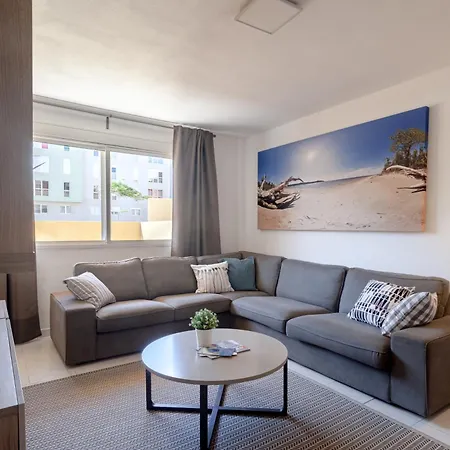 Modern Spacious 3 Bedroom Near The Эль-Медано