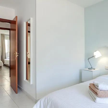 Modern Spacious 3 Bedroom Near The Appartement *
