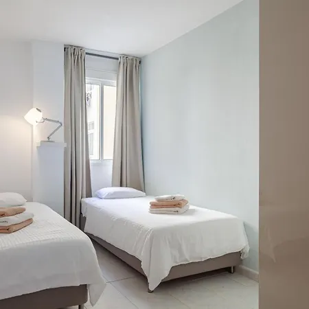 Modern Spacious 3 Bedroom Near The * 厄尔梅达诺