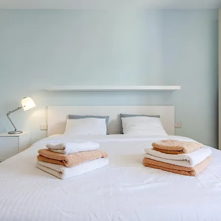 Modern Spacious 3 Bedroom Near The Appartement *